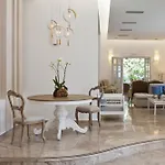 ホテル Kamari 3*