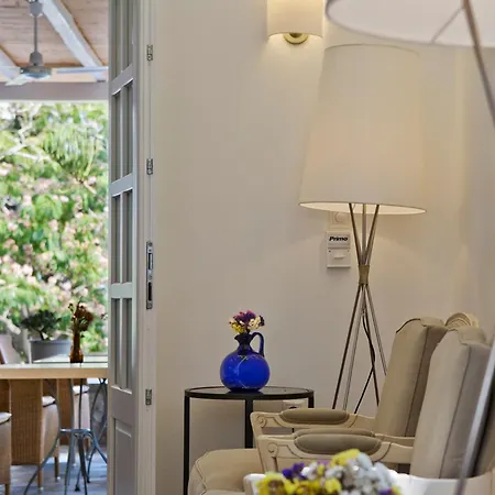 Hotel Kamari 3*