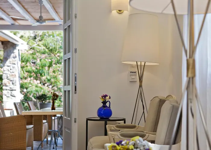 فندق كاماري 3*