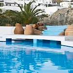 Ξενοδοχείο Kamari 3*