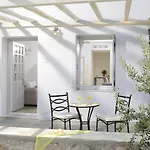 Ξενοδοχείο Kamari 3*